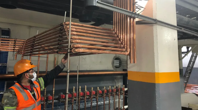 Servicios de instalaciones hidráulicas, de gas, calefacción y enfriamiento radiante, especializados y certificados